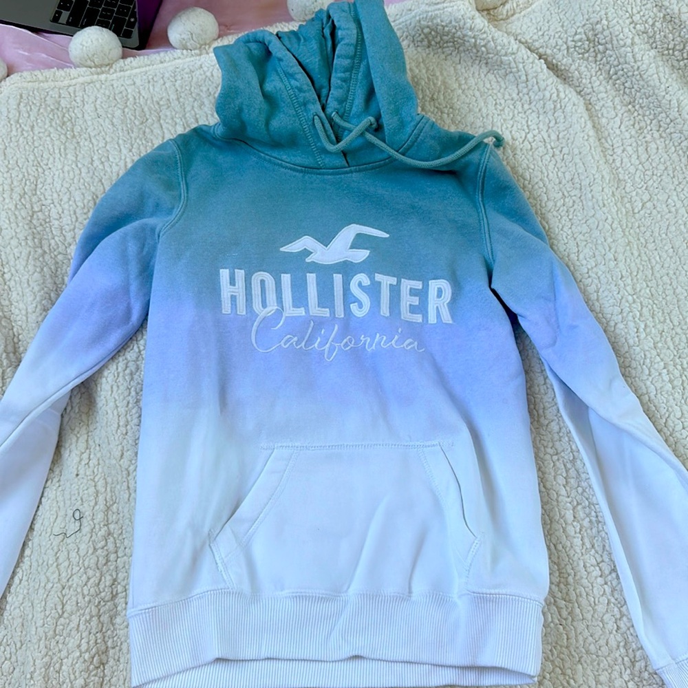 Hollister size small gradient hoodie
